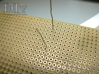 Les pattes doivent être bien droites