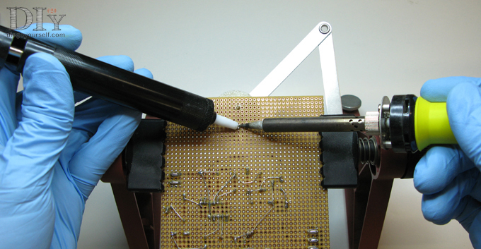 Utilisation de la pompe à dessouder