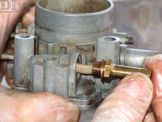 Carburateur Solex 32BIS Arrivéé d'essence