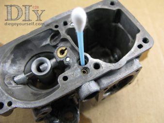 Carburateur Solex 32 DIS Nettoyage de la cuve