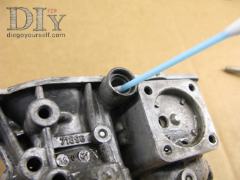 Carburateur Solex 32 DIS Nettoyage de la cuve