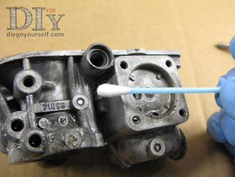 Carburateur Solex 32 DIS Nettoyage de la cuve