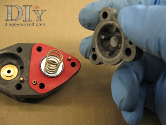 Carburateur Solex 32 DIS Repose de la membrane de l'enrichisseur.