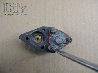 Carburateur Solex 32 DIS Repose de la membrane de l'enrichisseur.