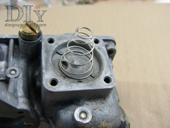 Carburateur Solex 32 DIS Repose de la pompe de reprise