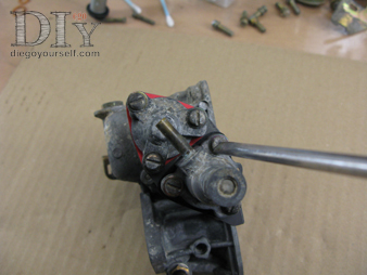 Carburateur Solex 32 DIS Repose du sur-enrichisseur.