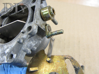 Carburateur Solex 32 DIS Repose de la commande du starter