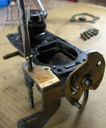 Carburateur Solex 32 DIS support du câble de starter