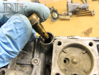 Carburateur Solex 32 DIS gicleur de ralenti