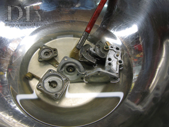 Carburateur Weber 32 DRT Nettoyage des petites pièces