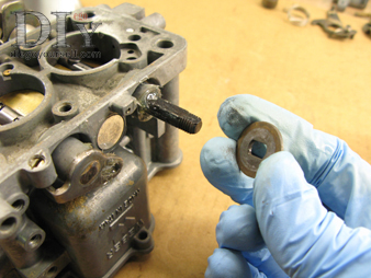 Carburateur Weber 32 DRT remontage de la commande de l'accélérateur