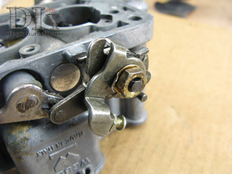 Carburateur Weber 32 DRT remontage de la commande de l'accélérateur