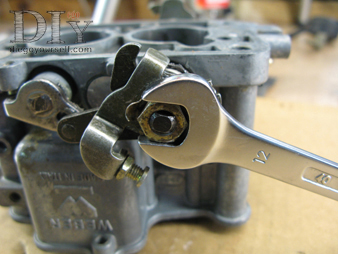 Carburateur Weber 32 DRT remontage de la commande de l'accélérateur