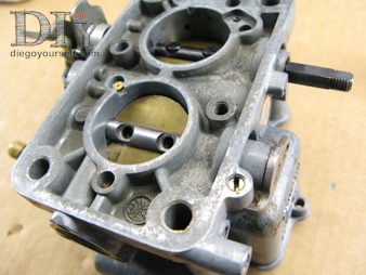 Carburateur Weber 32 DRT remise en place du clapet