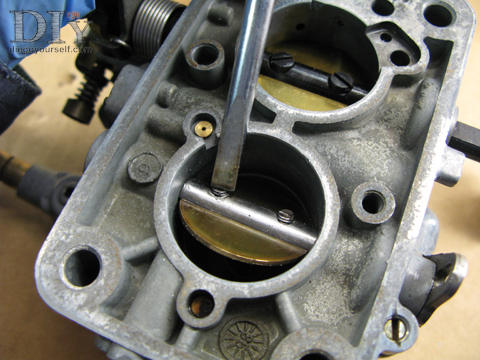 Carburateur Weber 32 DRT remise en place du clapet