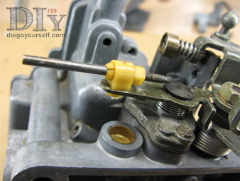 Carburateur Weber 32 DRT repose de la tige réglable de dégazage