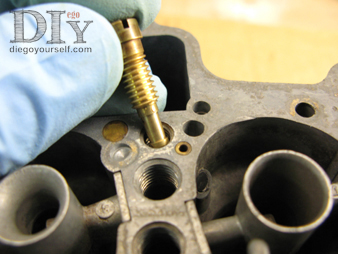 Carburateur Weber 32 DRT repose des gicleurs