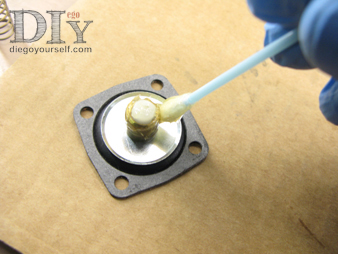 Carburateur Weber 32 DRT repose de la membrane de reprise