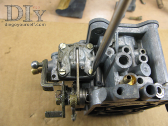 Carburateur Weber 32 DRT repose de la membrane de reprise