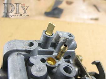 Carburateur Weber 32 DRT repose de la rallonge de la vis de richesse