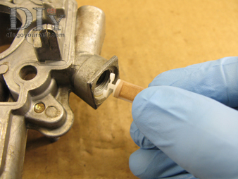 Carburateur Weber 32 DRT Nettoyage du filtre à essence