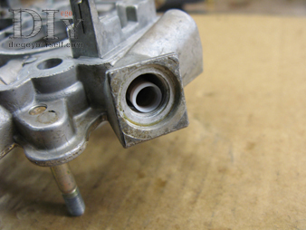 Carburateur Weber 32 DRT Nettoyage du filtre à essence