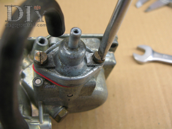 Carburateur Zenith 28 IF Remontage de la membrane de l'enrichisseur