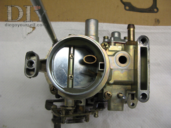 Carburateur Zenith 32 IF2 Serrage du couvercle