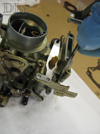 Carburateur Zenith 32 IF2 Repose de la commande de la pompe de reprise