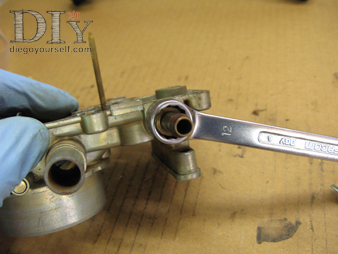 Carburateur Zenith 32 IF2 Bec d'arrivée d'essence