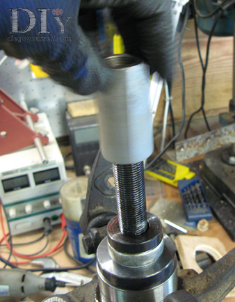 Remontage du porte-fusée : repose du roulement