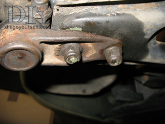 Repose du porte-fusée : rotule de suspension