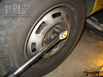 Serrage des boulons de roue