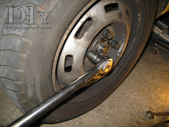 Serrage des boulons de roue