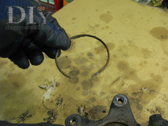 Roulement : circlip de rétention