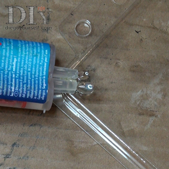 Préparez la colle époxy