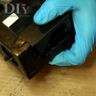 Reposez le couvercle de protection