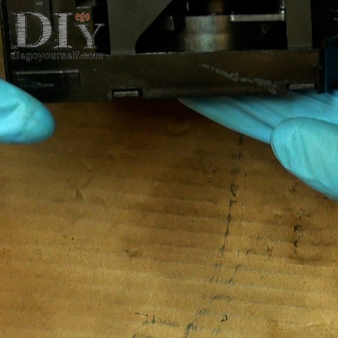 Reposez le couvercle de protection