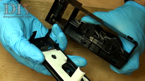 Remettez la façade en place