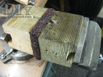 Collage du caoutchouc