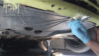 dépose du cache sous le moteur