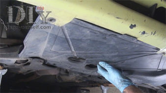 Repose du cache moteur