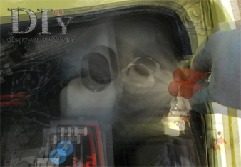 Rincez le LDR déversé sur le moteur